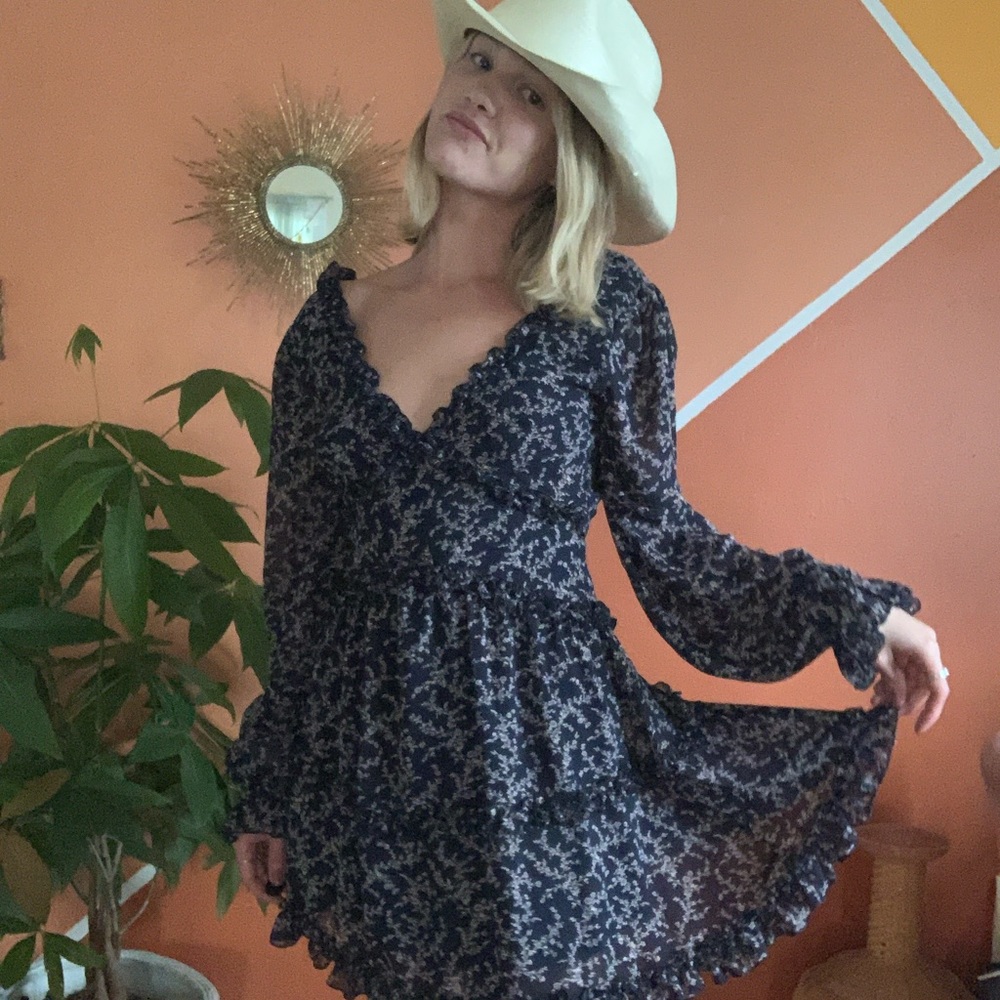 Floral Flowy Long Sleeve Dress